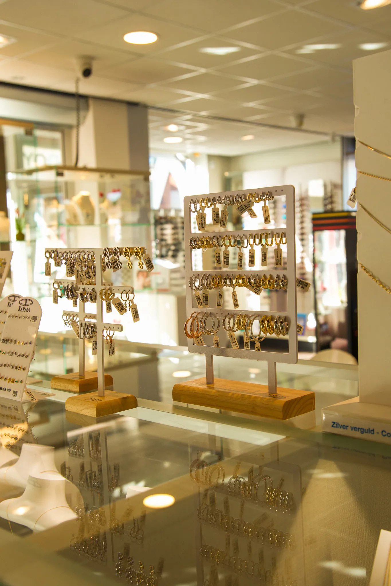 Uitverkoop van sieraden bij Von Oy in Appingedam